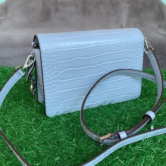 MICHAEL KORS MERCER SM CLUTCH XBODY PALE BLUE - Picture 8 of 15